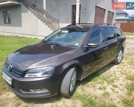 Коричневый Фольксваген Пассат, объемом двигателя 1.6 л и пробегом 300 тыс. км за 10500 $, фото 5 на Automoto.ua