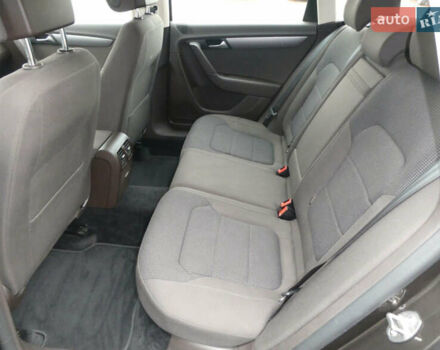 Коричневий Фольксваген Пассат, об'ємом двигуна 1.6 л та пробігом 251 тис. км за 12500 $, фото 2 на Automoto.ua