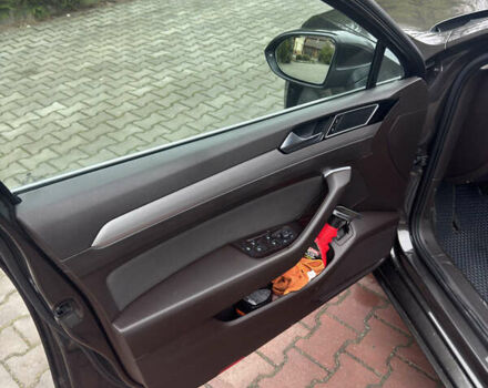 Коричневий Фольксваген Пассат, об'ємом двигуна 2 л та пробігом 325 тис. км за 12900 $, фото 15 на Automoto.ua