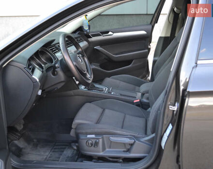 Коричневый Фольксваген Пассат, объемом двигателя 1.97 л и пробегом 295 тыс. км за 13500 $, фото 24 на Automoto.ua