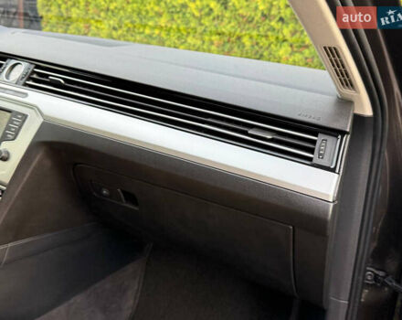 Коричневий Фольксваген Пассат, об'ємом двигуна 1.6 л та пробігом 200 тис. км за 14900 $, фото 36 на Automoto.ua