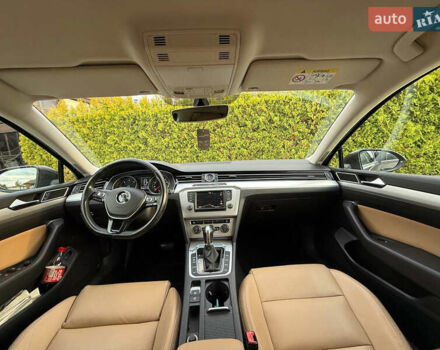 Коричневый Фольксваген Пассат, объемом двигателя 1.6 л и пробегом 200 тыс. км за 14300 $, фото 4 на Automoto.ua