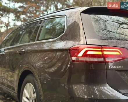 Коричневий Фольксваген Пассат, об'ємом двигуна 1.6 л та пробігом 276 тис. км за 12900 $, фото 9 на Automoto.ua