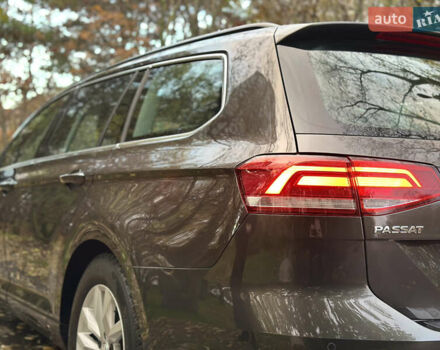 Коричневий Фольксваген Пассат, об'ємом двигуна 1.6 л та пробігом 275 тис. км за 12499 $, фото 8 на Automoto.ua