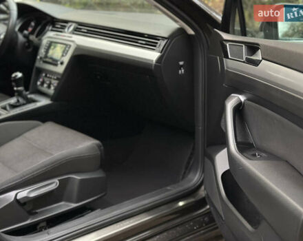 Коричневий Фольксваген Пассат, об'ємом двигуна 1.6 л та пробігом 275 тис. км за 12499 $, фото 18 на Automoto.ua