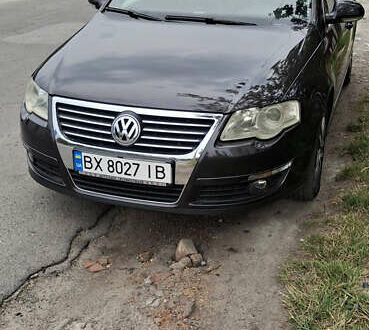 Коричневый Фольксваген Пассат, объемом двигателя 1.6 л и пробегом 207 тыс. км за 6500 $, фото 1 на Automoto.ua