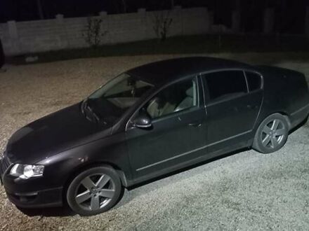 Коричневый Фольксваген Пассат, объемом двигателя 2 л и пробегом 204 тыс. км за 5700 $, фото 1 на Automoto.ua