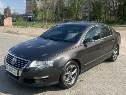 Фольксваген Пассат 2005 у Кривому Розі на Automoto.ua Коричневий Фольксваген Пассат, об'ємом двигуна 1.97 л та пробігом 264 тис. км за 6200 $, фото 1 на Automoto.ua