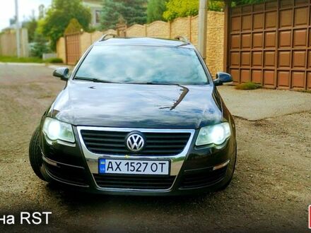 Коричневый Фольксваген Пассат, объемом двигателя 2 л и пробегом 210 тыс. км за 5200 $, фото 1 на Automoto.ua