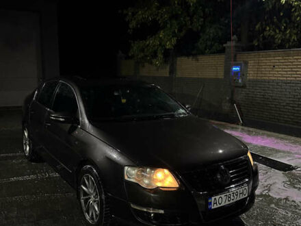 Фольксваген Пассат 2006 в Тячеве на Automoto.ua Коричневый Фольксваген Пассат, объемом двигателя 1.98 л и пробегом 250 тыс. км за 4500 $, фото 1 на Automoto.ua
