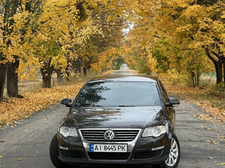 Фольксваген Пассат 2006 в Мироновке на Automoto.ua Коричневый Фольксваген Пассат, объемом двигателя 1.97 л и пробегом 300 тыс. км за 5400 $, фото 1 на Automoto.ua