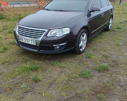 Коричневый Фольксваген Пассат, объемом двигателя 1.6 л и пробегом 350 тыс. км за 5800 $, фото 1 на Automoto.ua