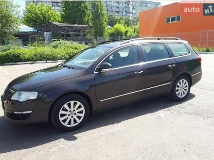 Коричневий Фольксваген Пассат, об'ємом двигуна 2 л та пробігом 290 тис. км за 7300 $, фото 1 на Automoto.ua
