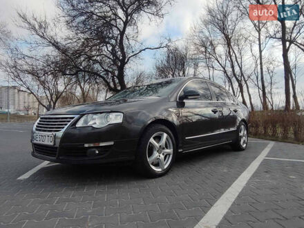 Фольксваген Пассат 2006 в Киеве на Automoto.ua Коричневый Фольксваген Пассат, объемом двигателя 1.6 л и пробегом 339 тыс. км за 6700 $, фото 1 на Automoto.ua
