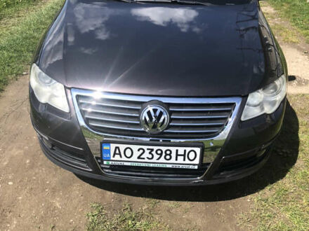Фольксваген Пассат 2006 у Тячеве на Automoto.ua Коричневий Фольксваген Пассат, об'ємом двигуна 2 л та пробігом 319 тис. км за 5500 $, фото 1 на Automoto.ua