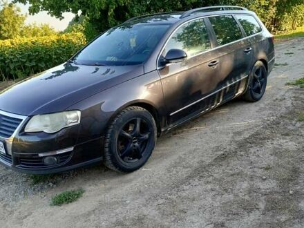 Коричневый Фольксваген Пассат, объемом двигателя 2 л и пробегом 381 тыс. км за 5800 $, фото 1 на Automoto.ua