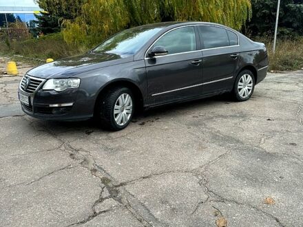 Коричневый Фольксваген Пассат, объемом двигателя 2 л и пробегом 225 тыс. км за 5800 $, фото 1 на Automoto.ua