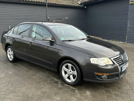 Коричневый Фольксваген Пассат, объемом двигателя 1.97 л и пробегом 244 тыс. км за 8450 $, фото 1 на Automoto.ua