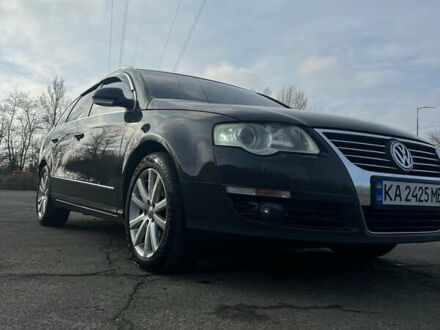 Коричневий Фольксваген Пассат, об'ємом двигуна 2 л та пробігом 267 тис. км за 7800 $, фото 1 на Automoto.ua