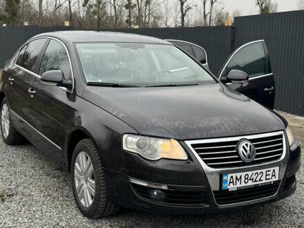 Коричневий Фольксваген Пассат, об'ємом двигуна 1.8 л та пробігом 245 тис. км за 8100 $, фото 1 на Automoto.ua