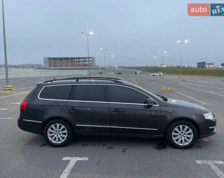 Коричневий Фольксваген Пассат, об'ємом двигуна 2 л та пробігом 291 тис. км за 7000 $, фото 1 на Automoto.ua