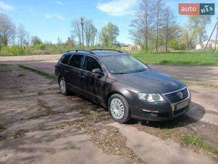 Фольксваген Пассат 2010 в Нежине на Automoto.ua Коричневый Фольксваген Пассат, объемом двигателя 1.8 л и пробегом 183 тыс. км за 8300 $, фото 1 на Automoto.ua