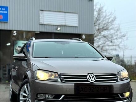 Коричневый Фольксваген Пассат, объемом двигателя 2 л и пробегом 290 тыс. км за 9000 $, фото 1 на Automoto.ua