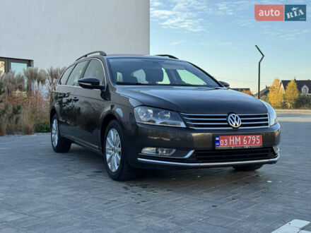 Коричневый Фольксваген Пассат, объемом двигателя 1.97 л и пробегом 239 тыс. км за 12800 $, фото 1 на Automoto.ua