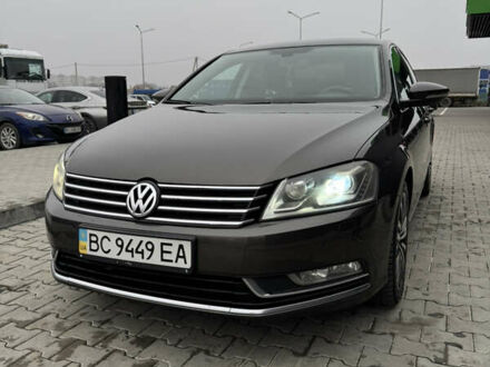 Коричневый Фольксваген Пассат, объемом двигателя 1.97 л и пробегом 301 тыс. км за 12500 $, фото 1 на Automoto.ua