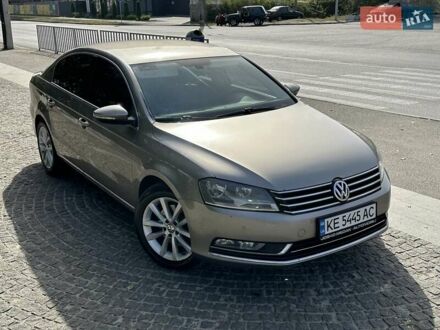 Фольксваген Пассат 2013 у Дніпро (Дніпропетровську) на Automoto.ua Коричневий Фольксваген Пассат, об'ємом двигуна 1.6 л та пробігом 299 тис. км за 10700 $, фото 1 на Automoto.ua