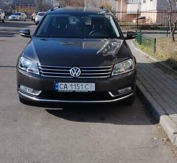 Коричневый Фольксваген Пассат, объемом двигателя 2 л и пробегом 300 тыс. км за 11500 $, фото 1 на Automoto.ua