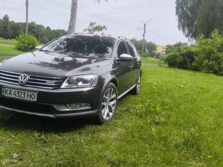 Фольксваген Пассат 2013 в Конотопе на Automoto.ua Коричневый Фольксваген Пассат, объемом двигателя 1.97 л и пробегом 282 тыс. км за 13800 $, фото 1 на Automoto.ua
