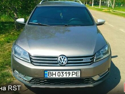 Фольксваген Пассат 2013 в Подольск (Котовск) на Automoto.ua Коричневый Фольксваген Пассат, объемом двигателя 2 л и пробегом 300 тыс. км за 12500 $, фото 1 на Automoto.ua