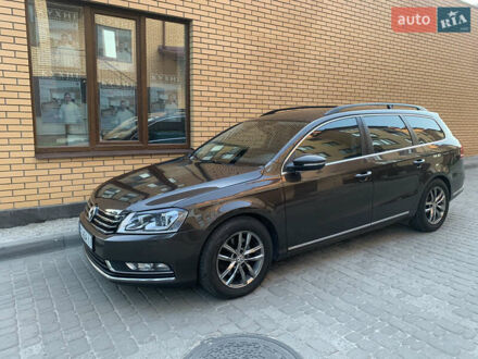 Фольксваген Пассат 2014 в Нетешине на Automoto.ua Коричневый Фольксваген Пассат, объемом двигателя 1.97 л и пробегом 270 тыс. км за 12100 $, фото 1 на Automoto.ua