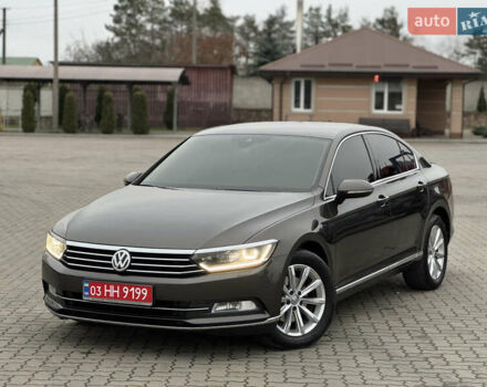 Коричневый Фольксваген Пассат, объемом двигателя 2 л и пробегом 200 тыс. км за 15950 $, фото 1 на Automoto.ua