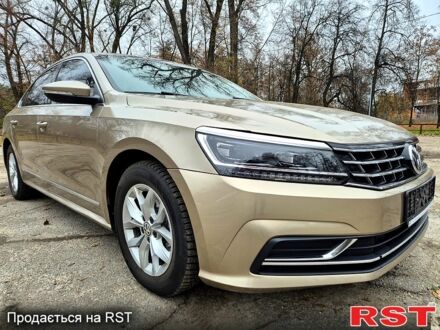 Коричневый Фольксваген Пассат, объемом двигателя 1.8 л и пробегом 195 тыс. км за 11900 $, фото 1 на Automoto.ua