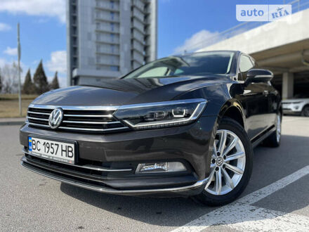 Фольксваген Пассат 2017 в Киеве на Automoto.ua Коричневый Фольксваген Пассат, объемом двигателя 1.8 л и пробегом 27 тыс. км за 27800 $, фото 1 на Automoto.ua