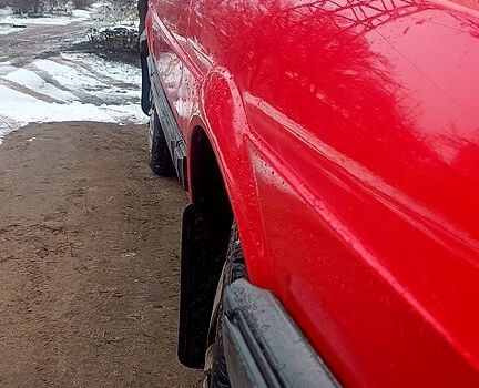 Червоний Фольксваген Пассат, об'ємом двигуна 1.6 л та пробігом 294 тис. км за 1200 $, фото 6 на Automoto.ua