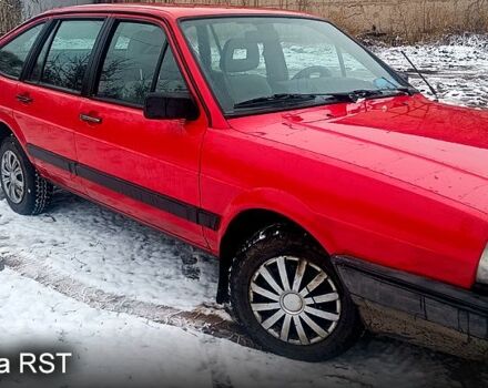 Червоний Фольксваген Пассат, об'ємом двигуна 1.6 л та пробігом 294 тис. км за 1200 $, фото 1 на Automoto.ua