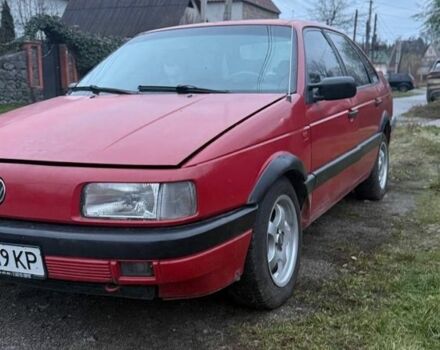 Красный Фольксваген Пассат, объемом двигателя 2 л и пробегом 200 тыс. км за 1750 $, фото 1 на Automoto.ua