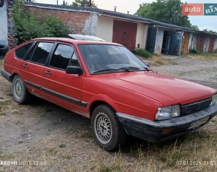 Красный Фольксваген Пассат, объемом двигателя 1.6 л и пробегом 410 тыс. км за 1250 $, фото 2 на Automoto.ua