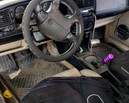 Красный Фольксваген Пассат, объемом двигателя 1.9 л и пробегом 385 тыс. км за 1500 $, фото 6 на Automoto.ua