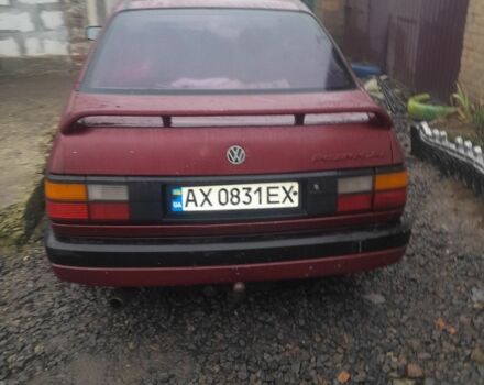 Красный Фольксваген Пассат, объемом двигателя 1.8 л и пробегом 280 тыс. км за 1450 $, фото 1 на Automoto.ua