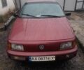 Красный Фольксваген Пассат, объемом двигателя 1.8 л и пробегом 280 тыс. км за 1450 $, фото 1 на Automoto.ua