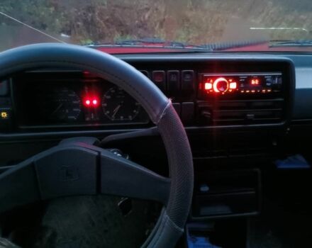 Красный Фольксваген Пассат, объемом двигателя 1.6 л и пробегом 253 тыс. км за 830 $, фото 6 на Automoto.ua