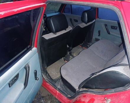 Красный Фольксваген Пассат, объемом двигателя 1.6 л и пробегом 253 тыс. км за 830 $, фото 3 на Automoto.ua