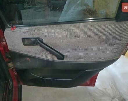 Красный Фольксваген Пассат, объемом двигателя 1.8 л и пробегом 380 тыс. км за 1800 $, фото 18 на Automoto.ua