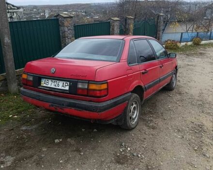 Красный Фольксваген Пассат, объемом двигателя 1.8 л и пробегом 300 тыс. км за 950 $, фото 1 на Automoto.ua