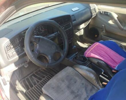 Червоний Фольксваген Пассат, об'ємом двигуна 1.8 л та пробігом 30 тис. км за 1200 $, фото 3 на Automoto.ua