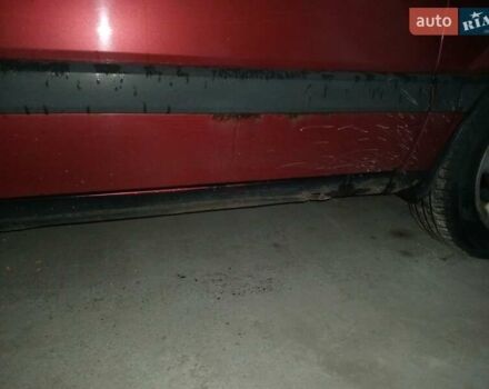 Красный Фольксваген Пассат, объемом двигателя 1.8 л и пробегом 380 тыс. км за 1800 $, фото 3 на Automoto.ua